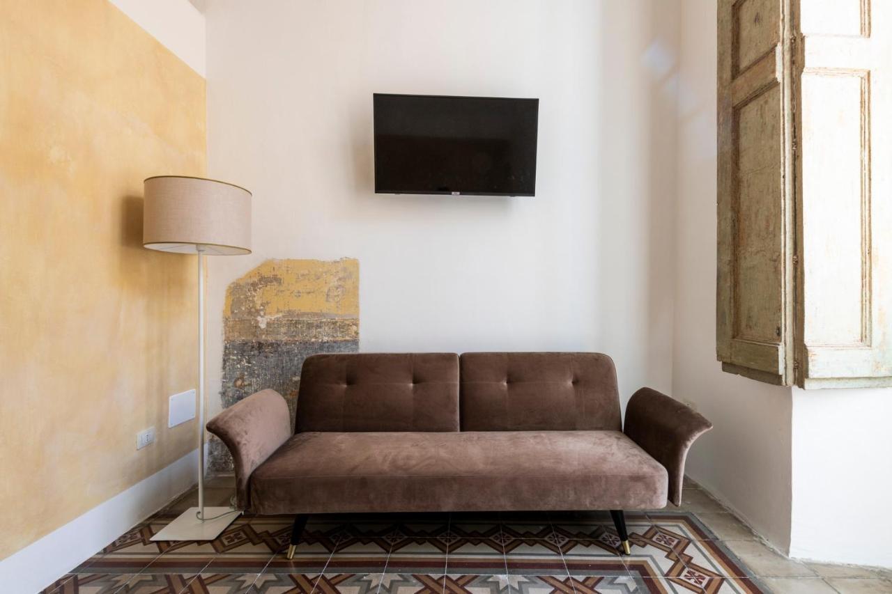 Palazzo Balsamo Bed & Breakfast Галиполи Екстериор снимка
