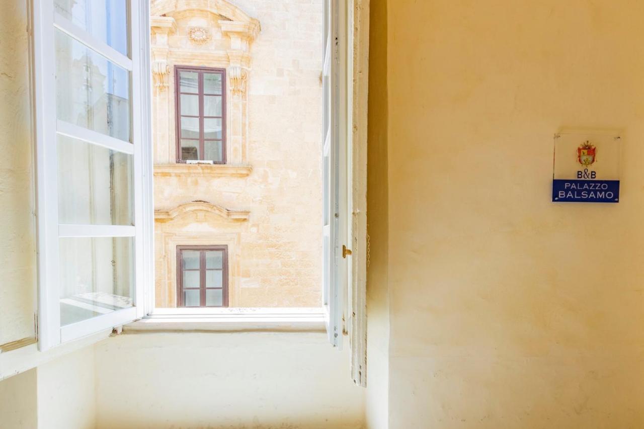 Palazzo Balsamo Bed & Breakfast Галиполи Екстериор снимка