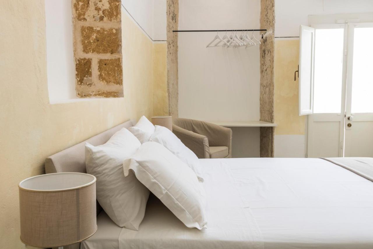 Palazzo Balsamo Bed & Breakfast Галиполи Екстериор снимка