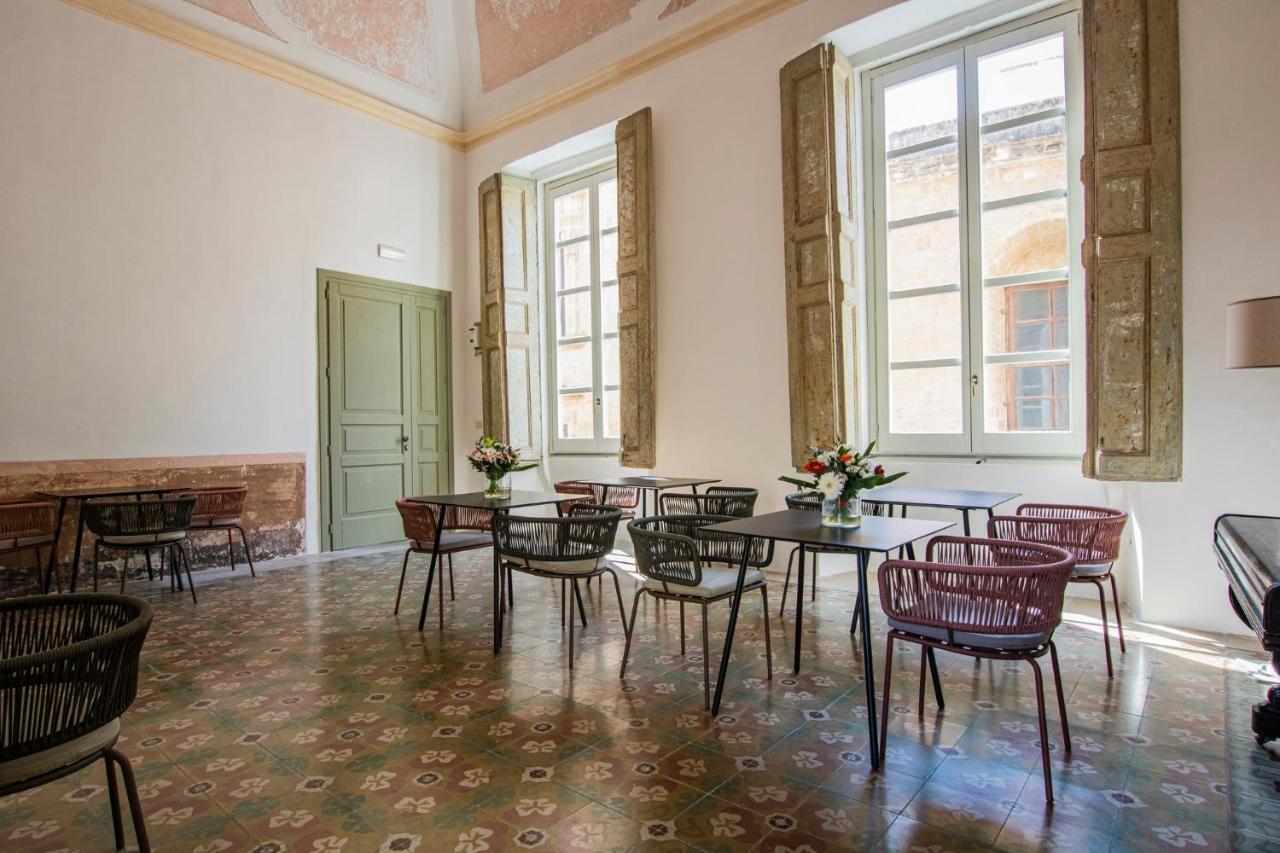 Palazzo Balsamo Bed & Breakfast Галиполи Екстериор снимка